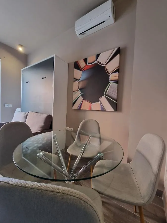 Estudios Lujosos En Triana 세비야 아파트