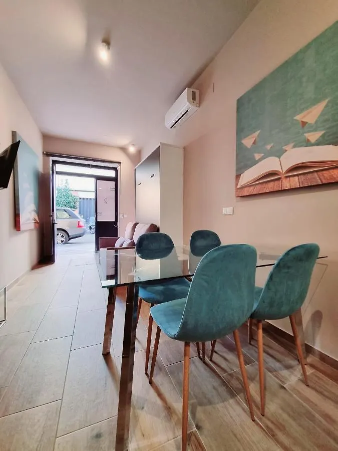Estudios Lujosos En Triana 세비야
